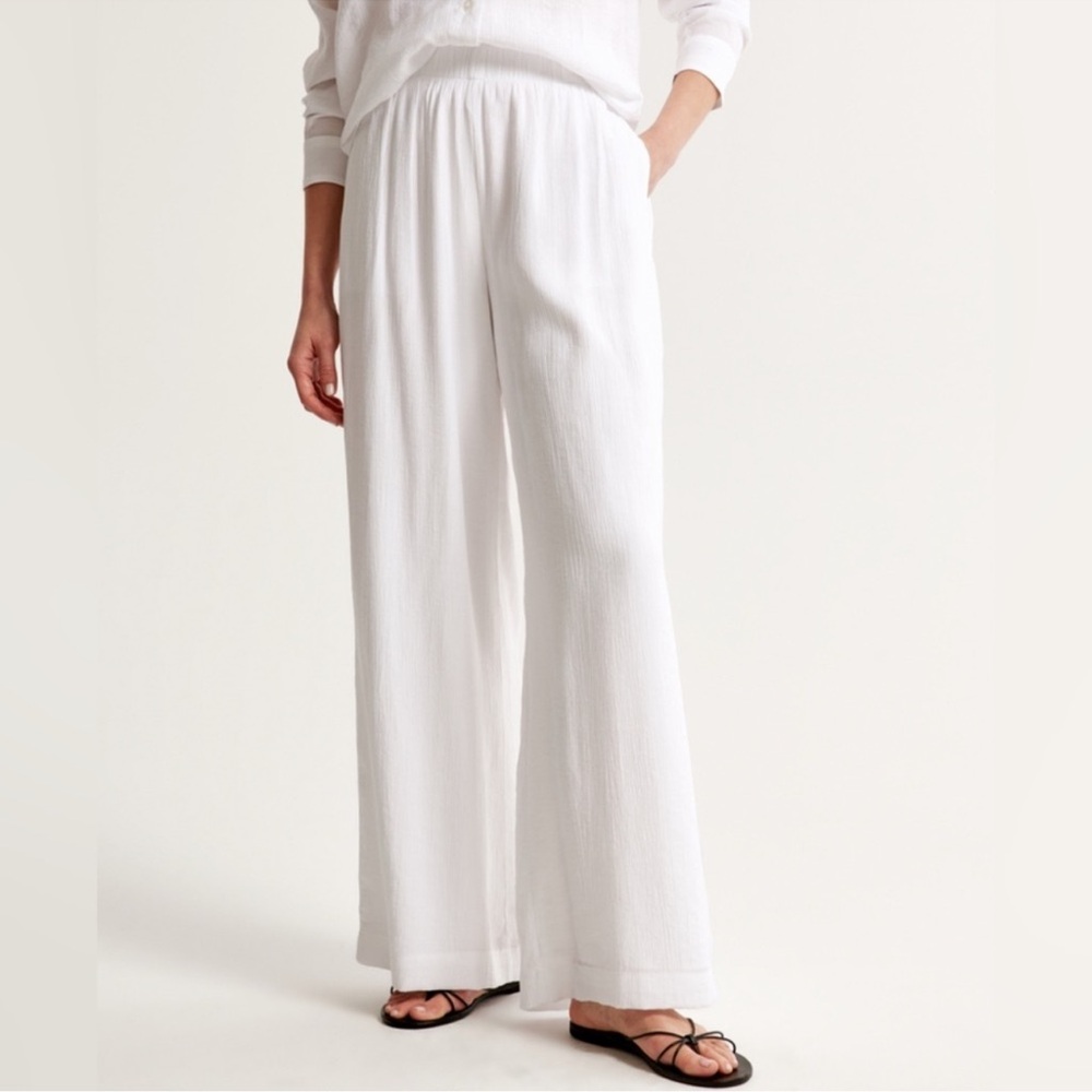 Abercrombie & Fitch crinkled texture pull on pants